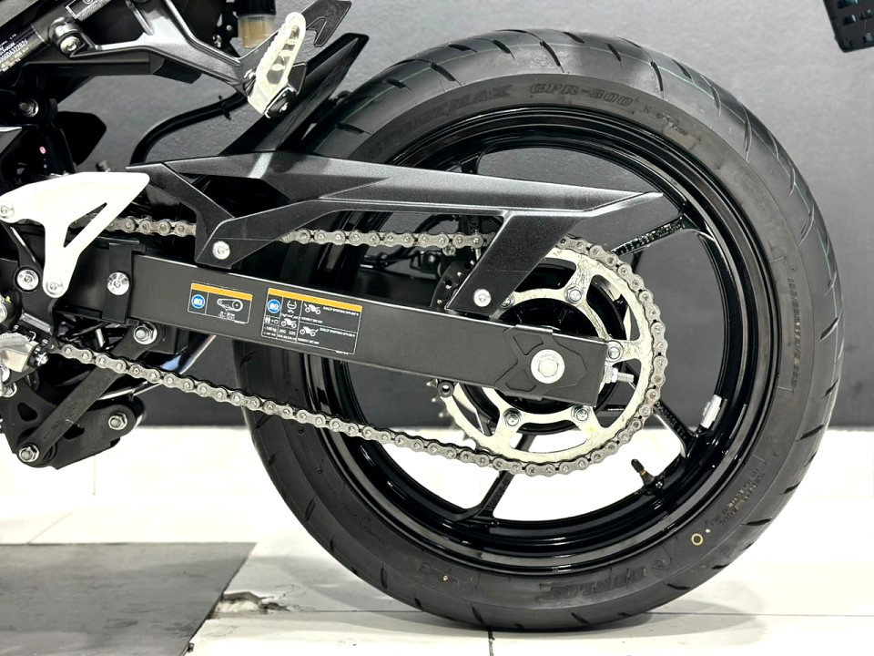 Photo 10 of 16