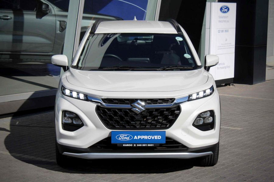 Photo 3 of 19
