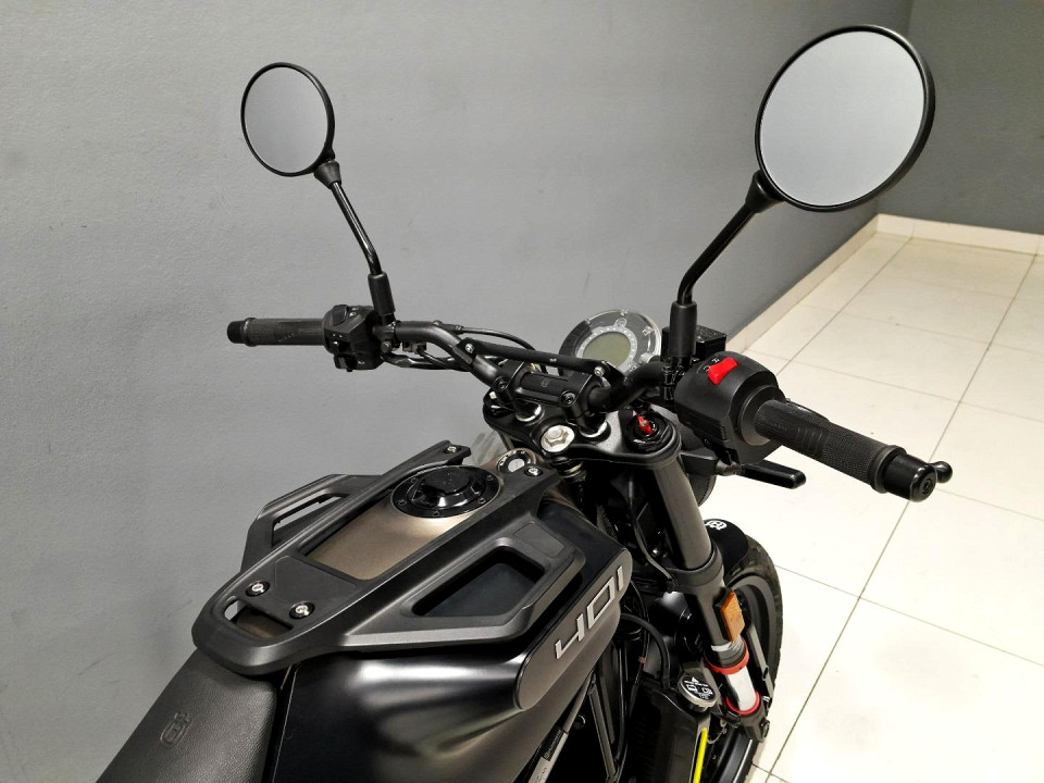 Photo 10 of 18