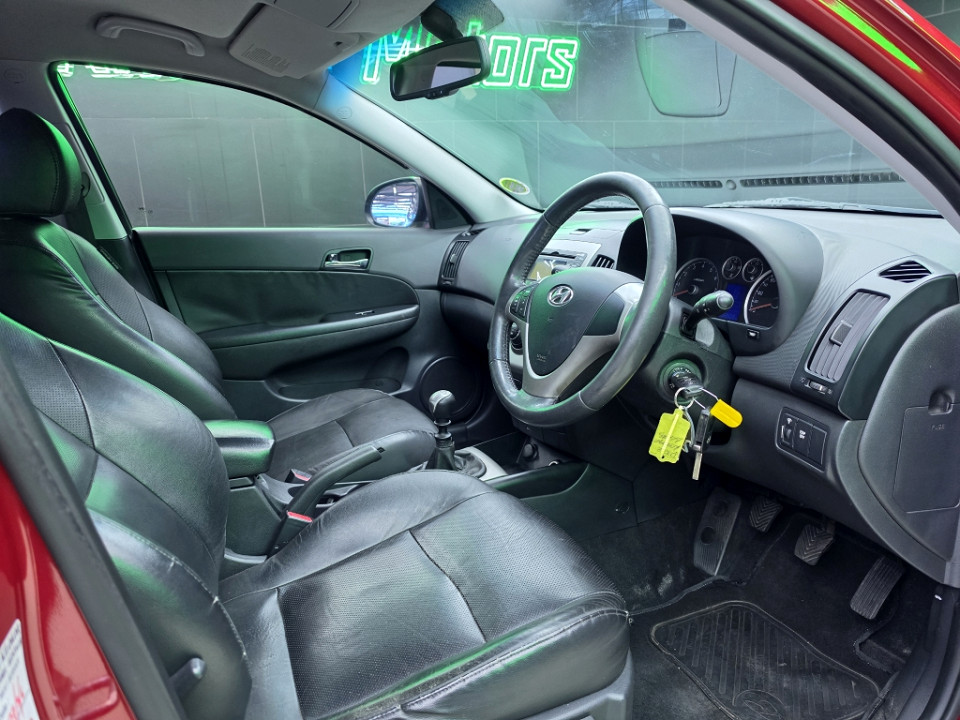 Photo 12 of 20