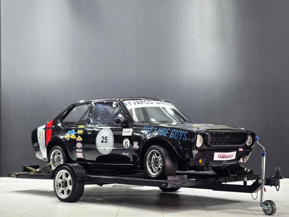 TOYOTA SR5