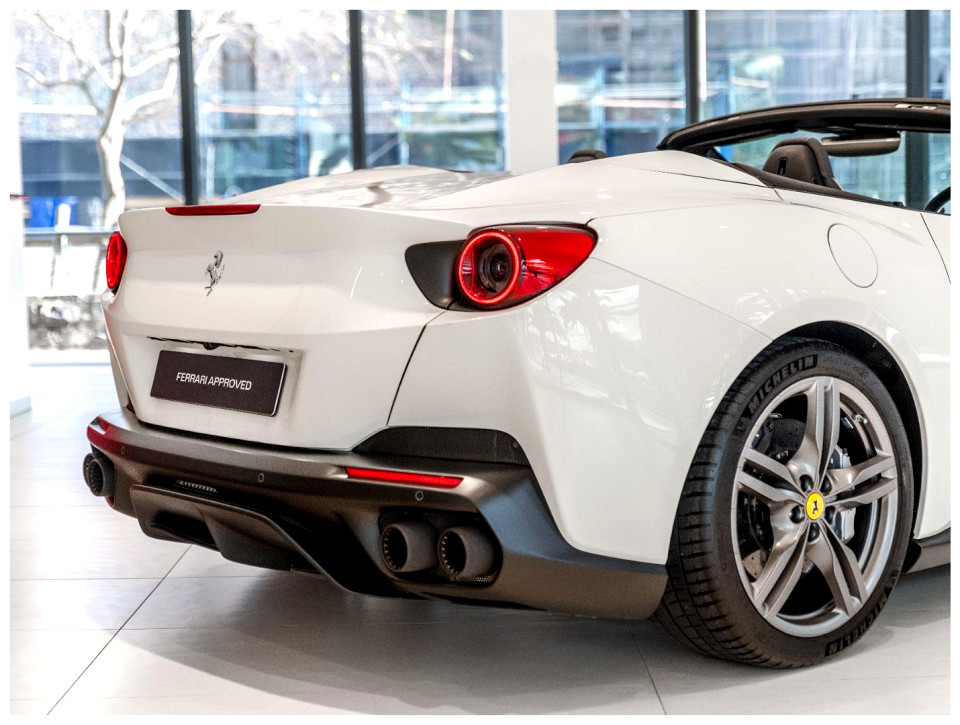 Photo 11 of 23