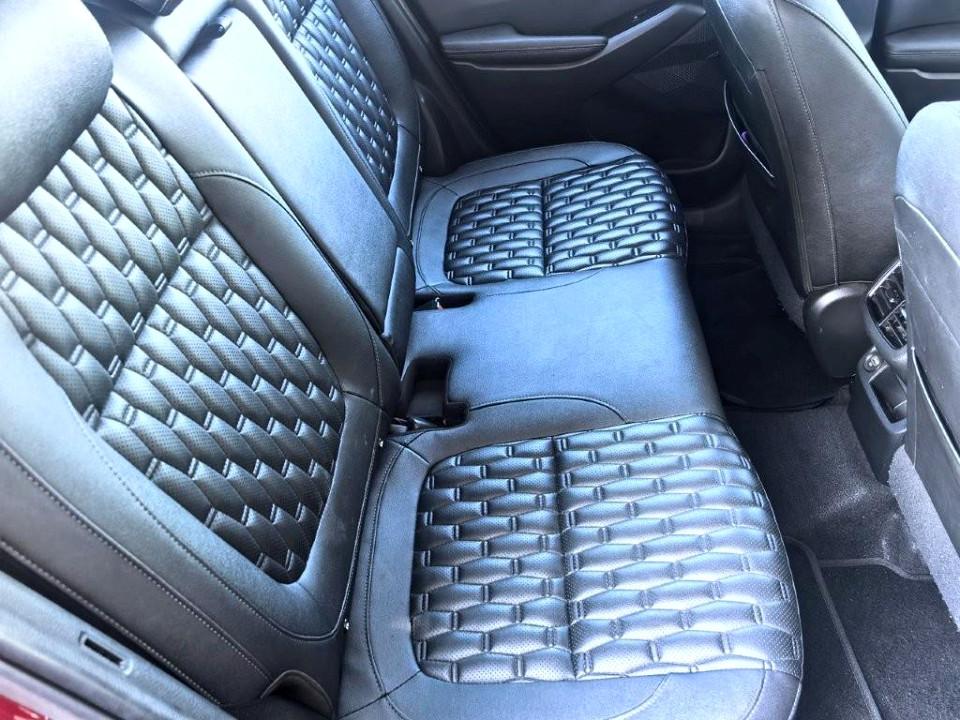 Photo 16 of 18