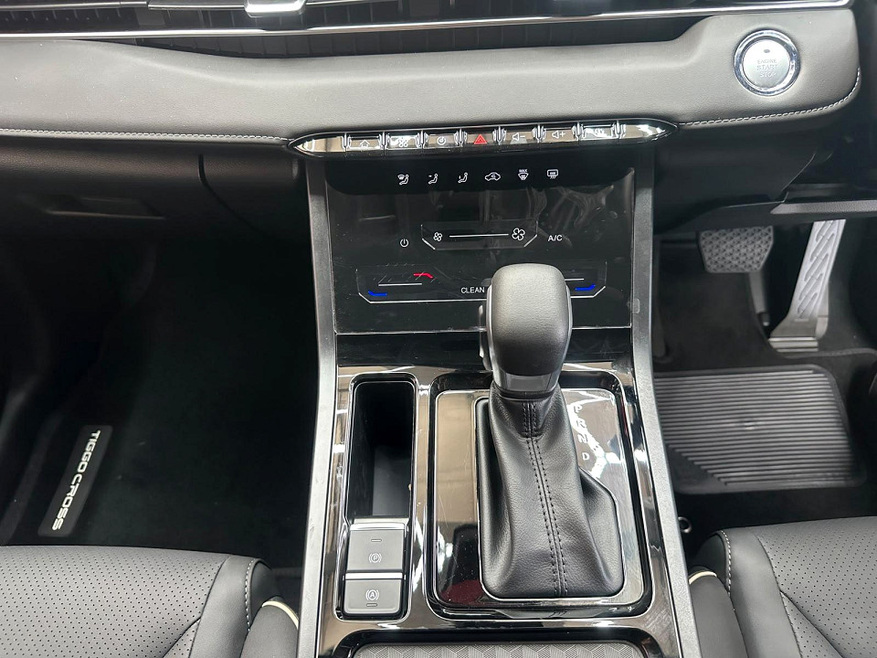 Photo 24 of 28