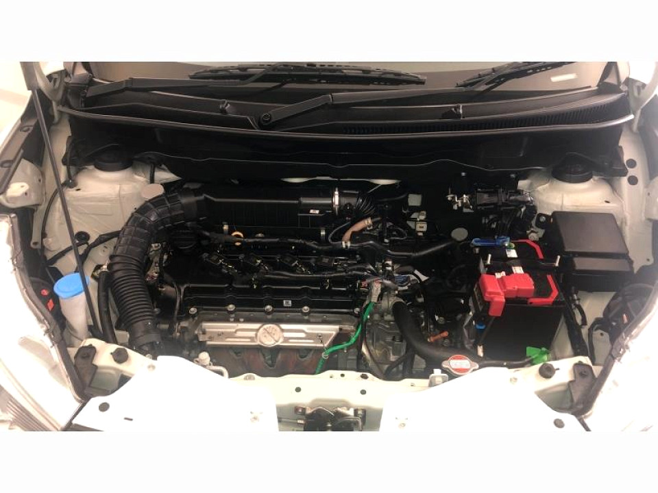 Photo 16 of 28