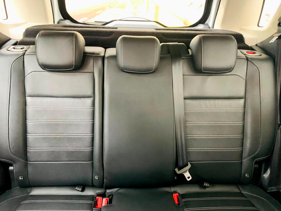Photo 9 of 14