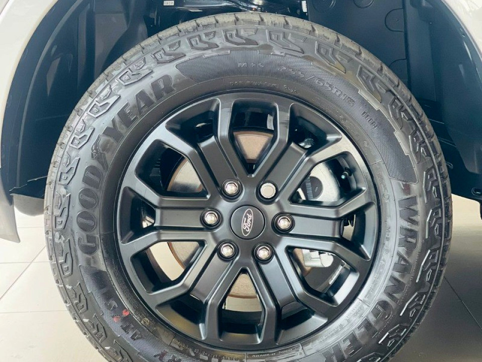Photo 3 of 18