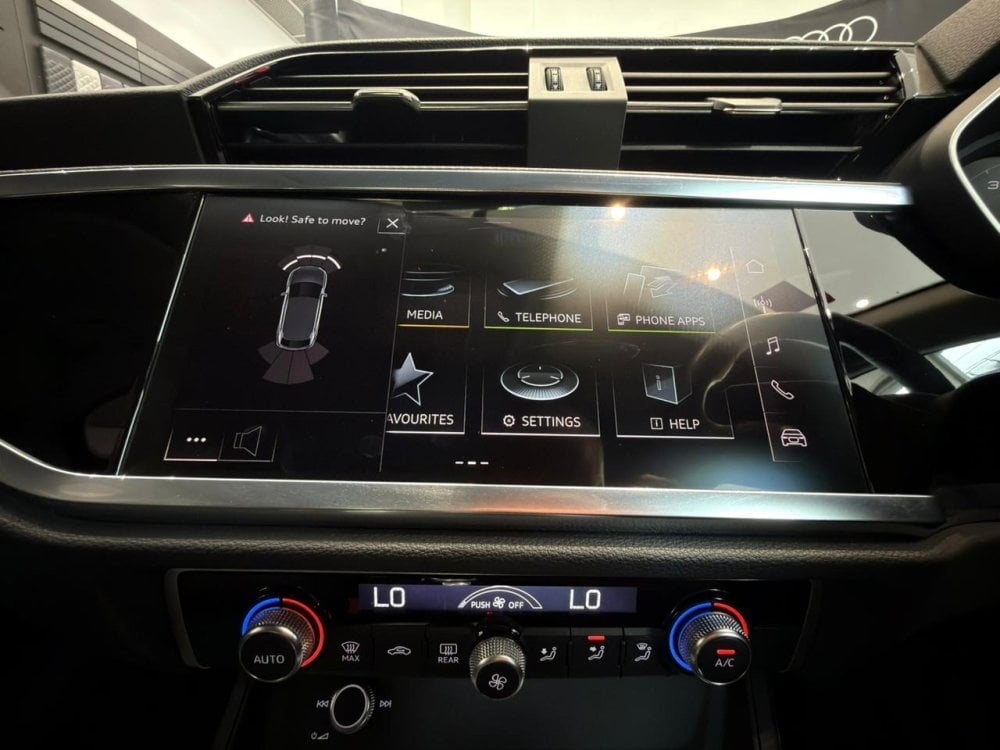 Photo 25 of 32