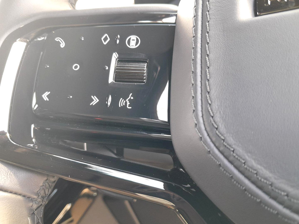 Photo 14 of 28