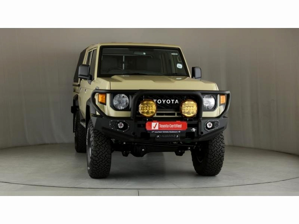 Photo 3 of 29