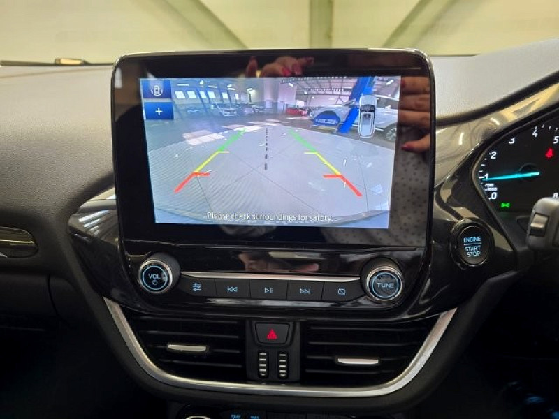 Photo 18 of 30