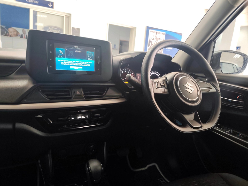 Photo 11 of 25