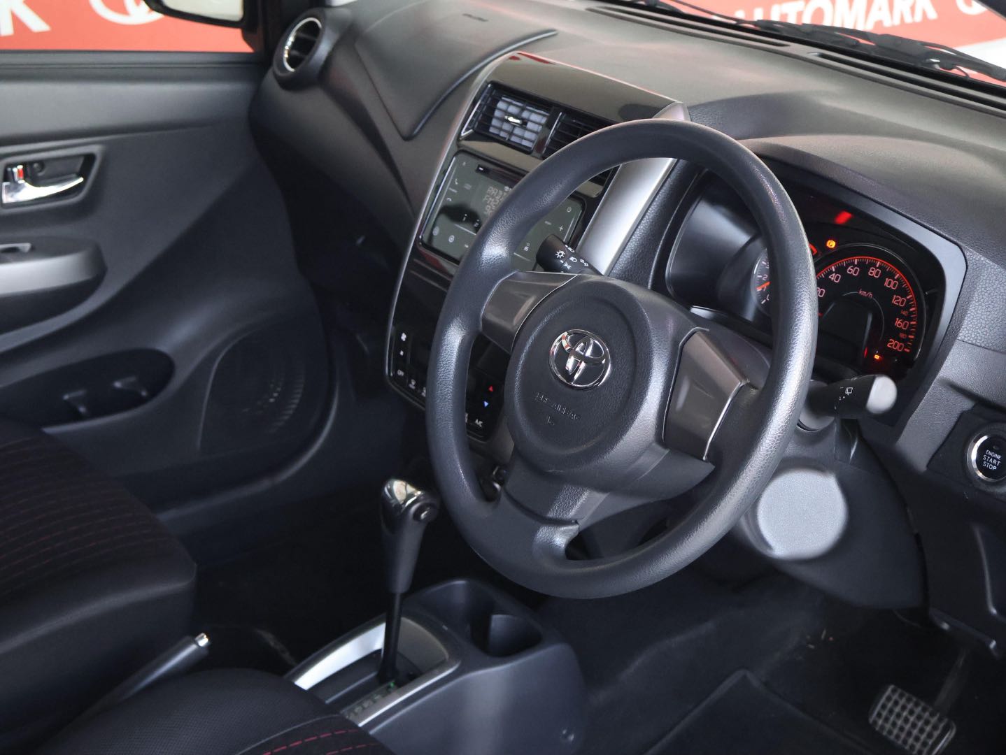 Photo 17 of 18