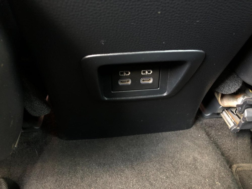 Photo 25 of 28
