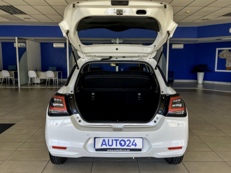 Photo 21 of 26