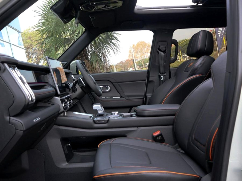Photo 14 of 27