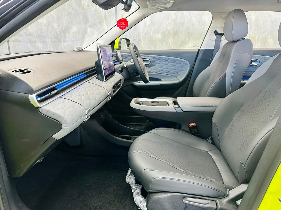 Photo 16 of 32