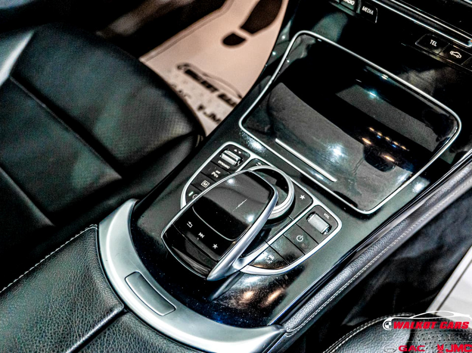 Photo 14 of 30