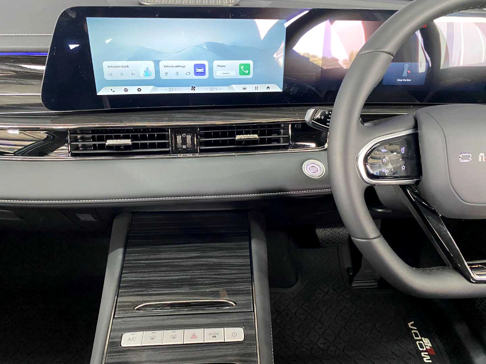 Photo 18 of 20