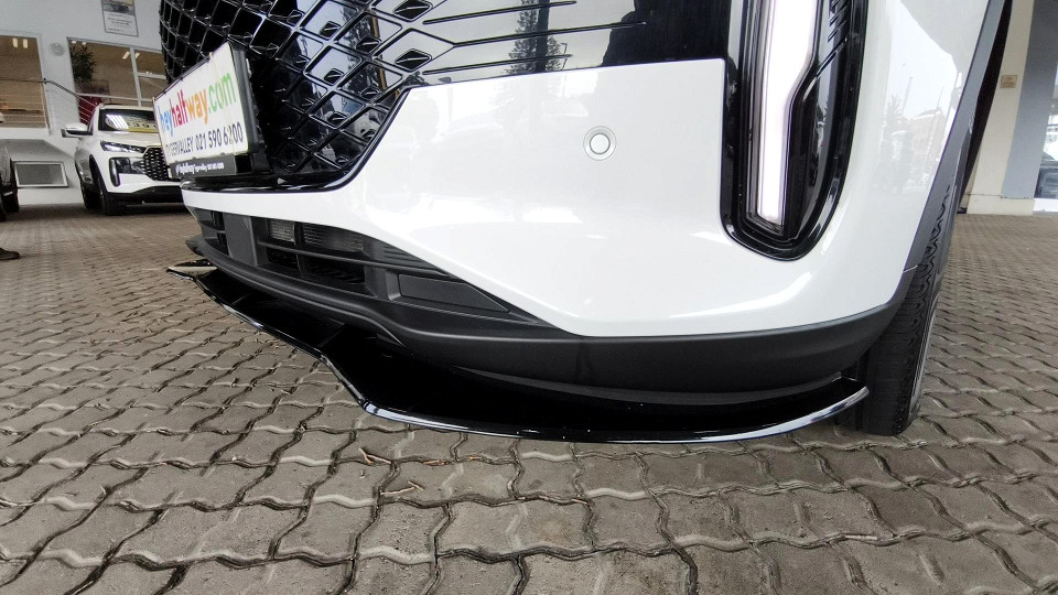 Photo 18 of 30