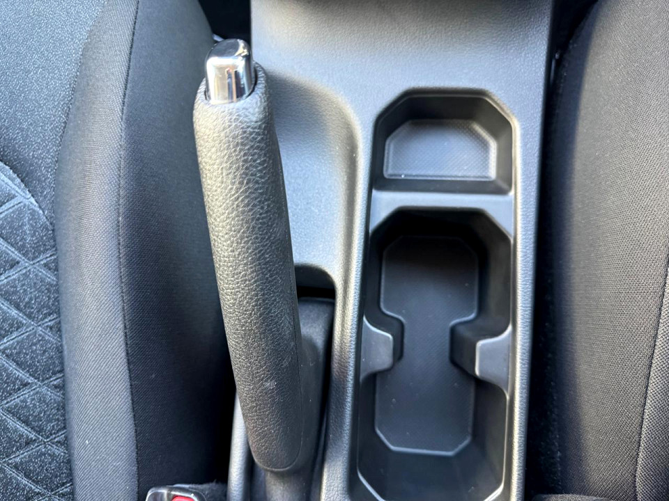 Photo 18 of 25