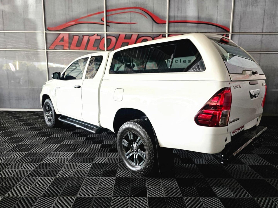 Photo 4 of 9