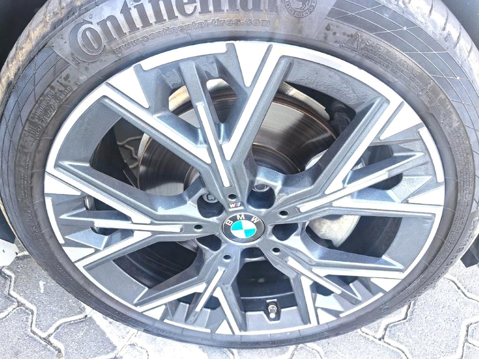Photo 4 of 18