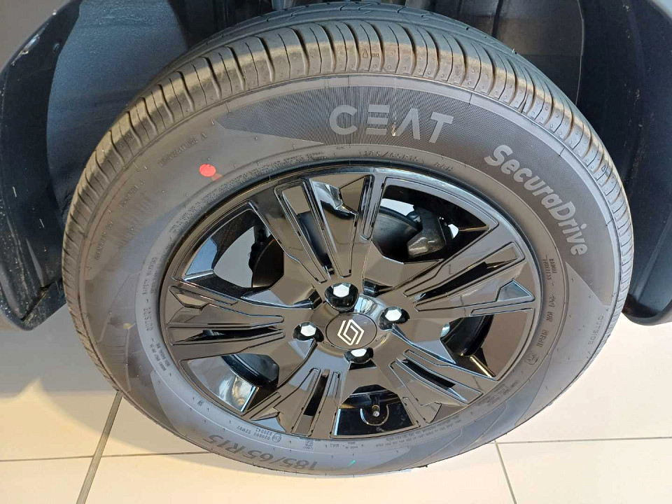 Photo 9 of 20