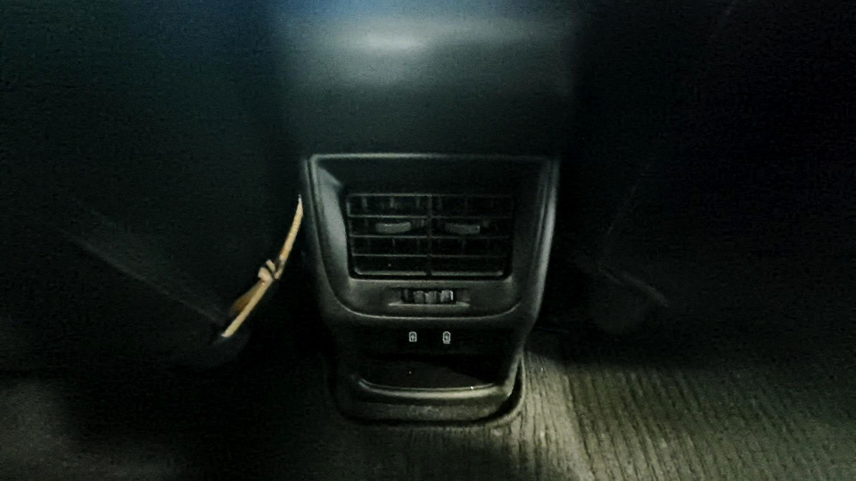 Photo 18 of 30
