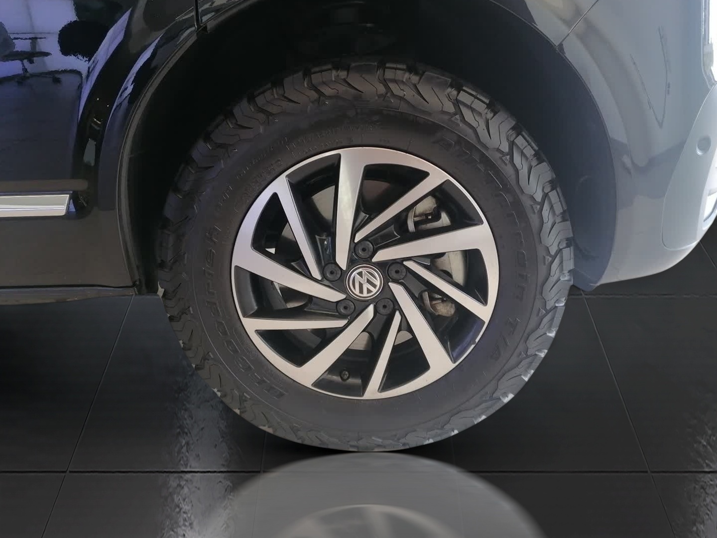 Photo 12 of 17