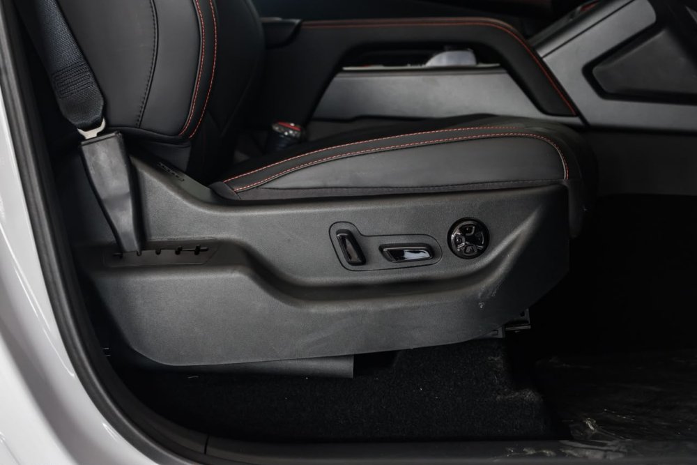 Photo 11 of 19