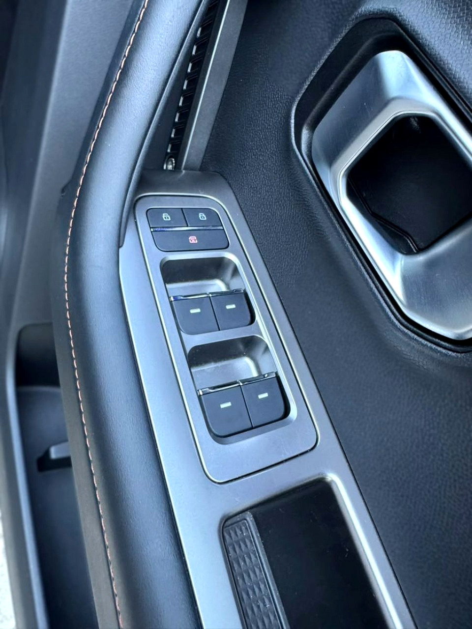Photo 19 of 29