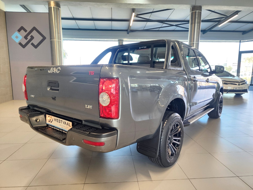 Photo 7 of 17