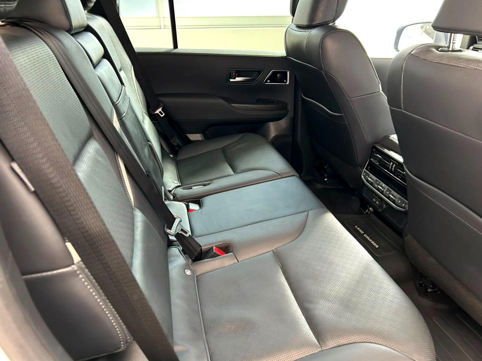 Photo 12 of 18