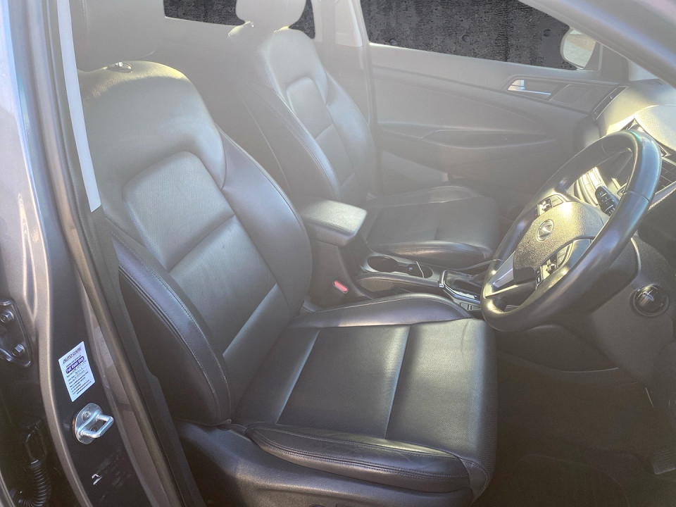 Photo 16 of 20