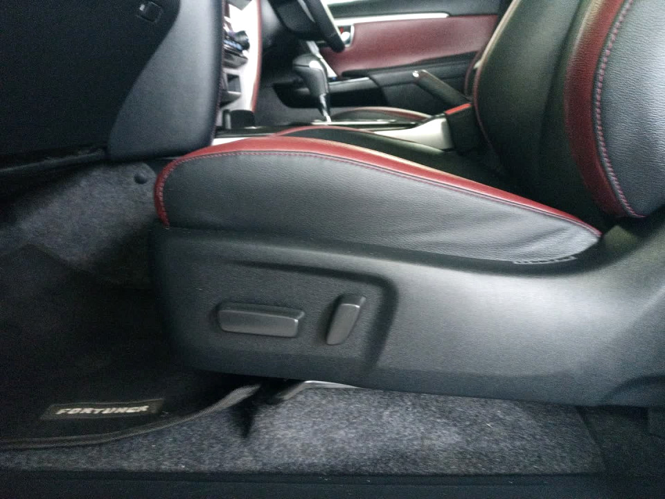 Photo 18 of 28