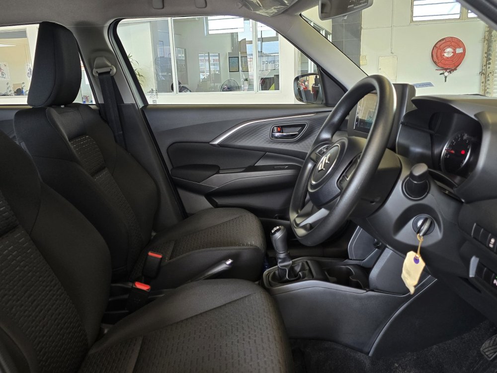Photo 24 of 28