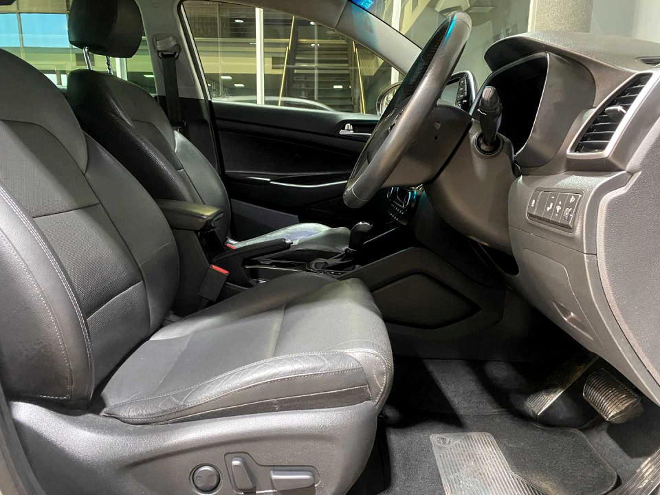 Photo 17 of 30