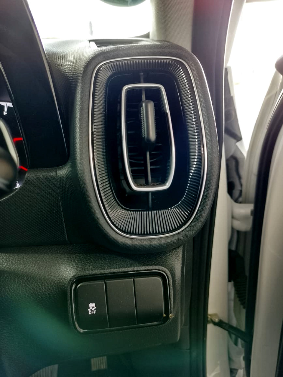 Photo 5 of 18