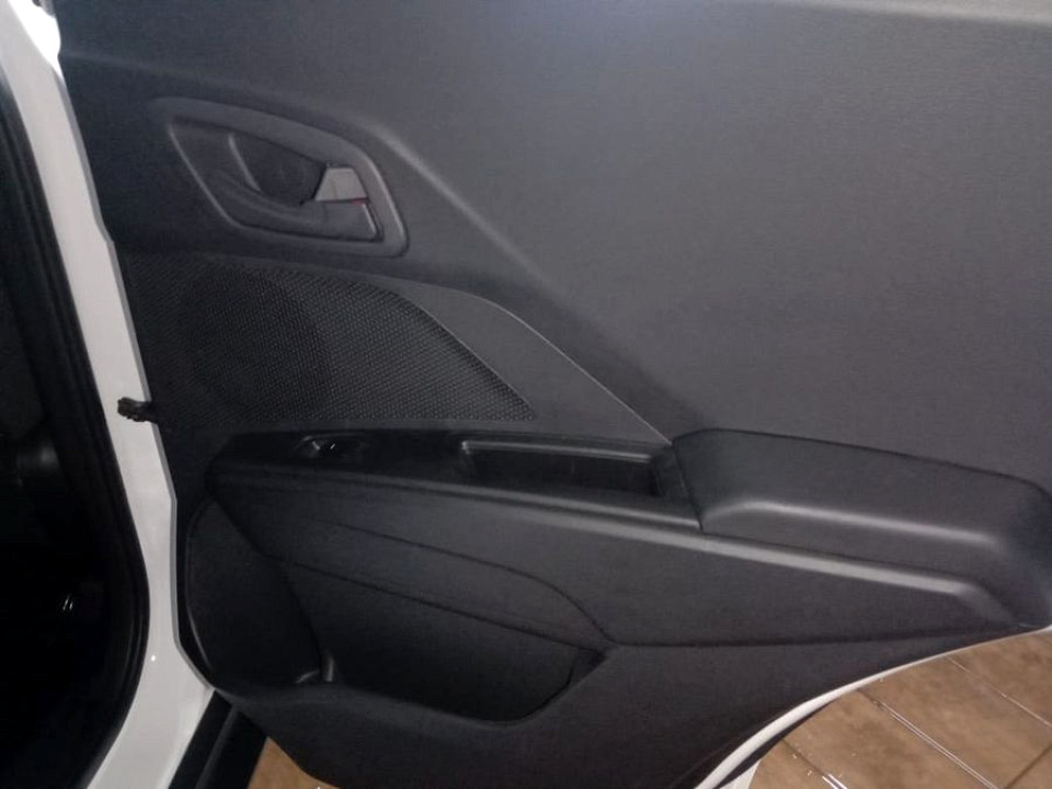 Photo 9 of 23
