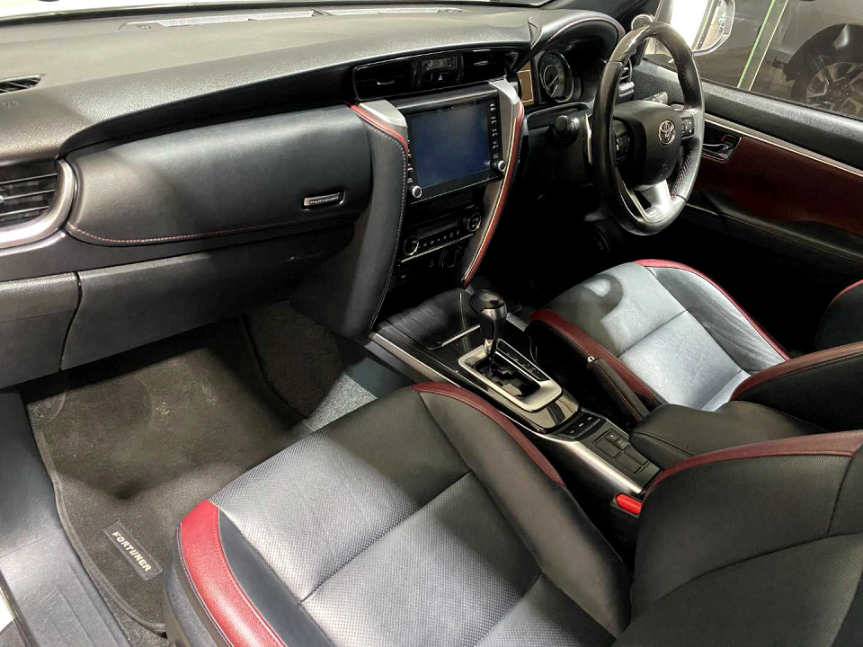 Photo 11 of 30