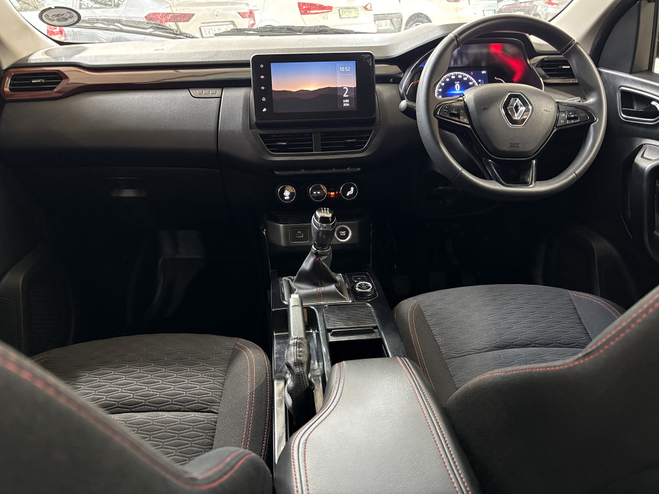 Photo 10 of 11