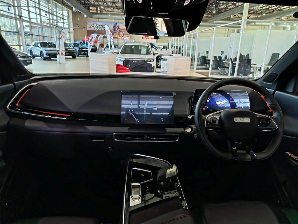 Photo 13 of 25