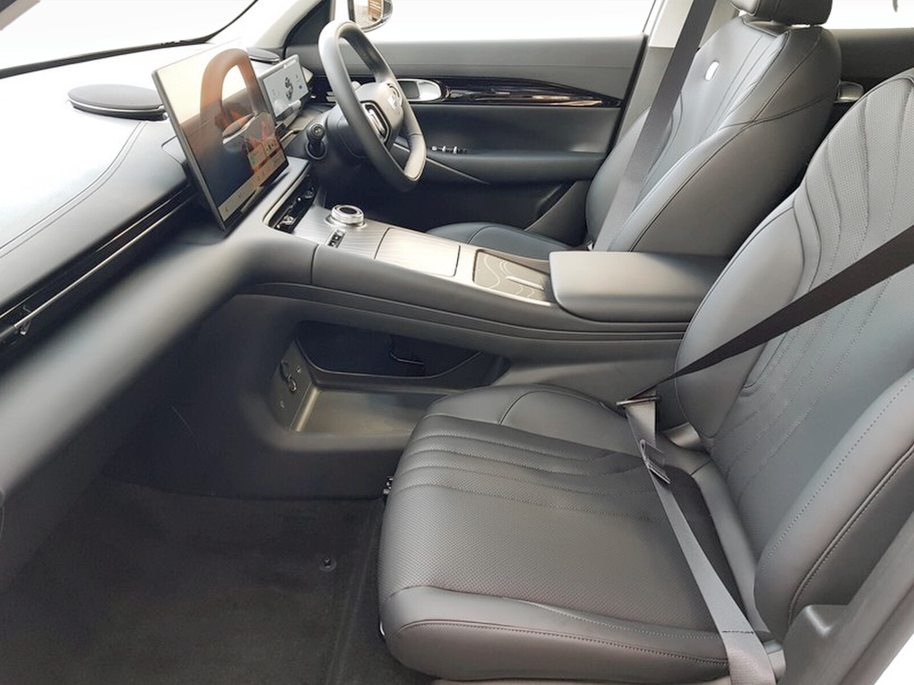 Photo 8 of 16