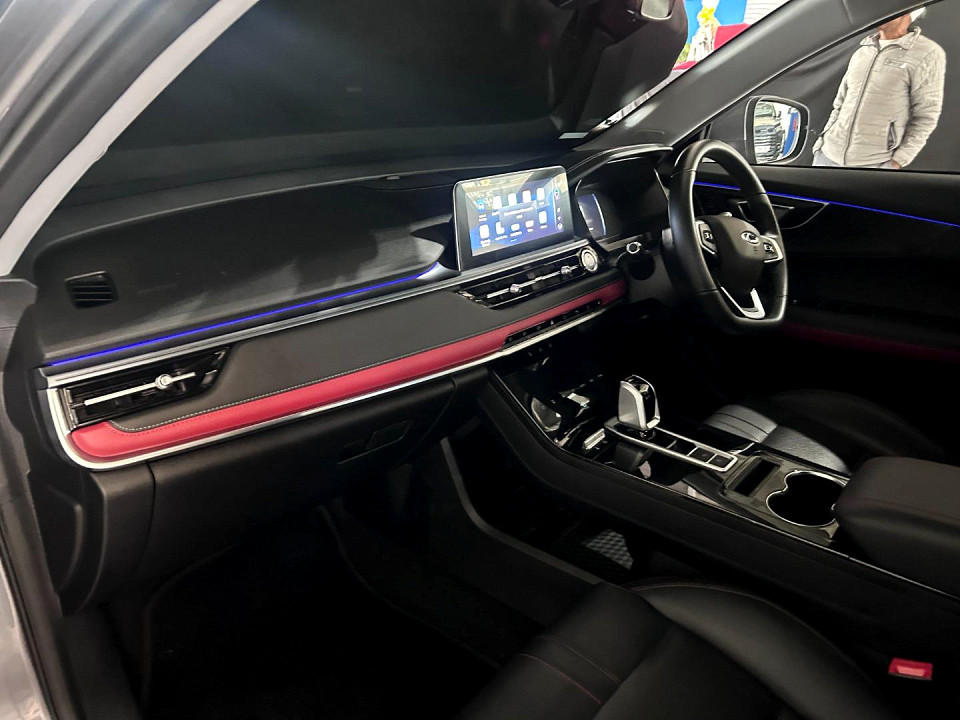 Photo 8 of 14