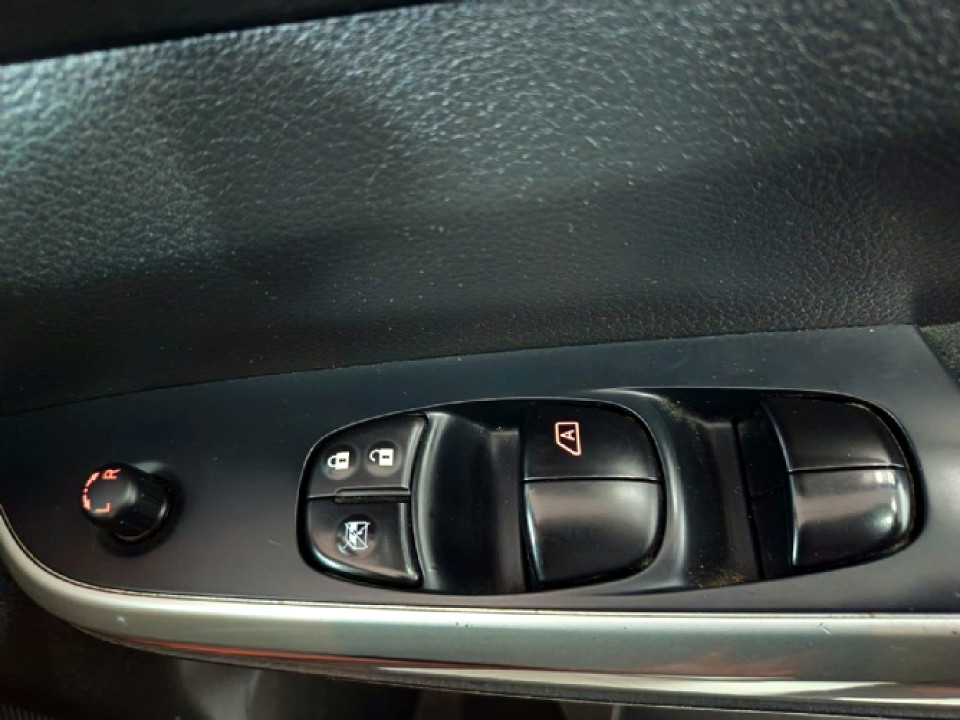 Photo 19 of 25