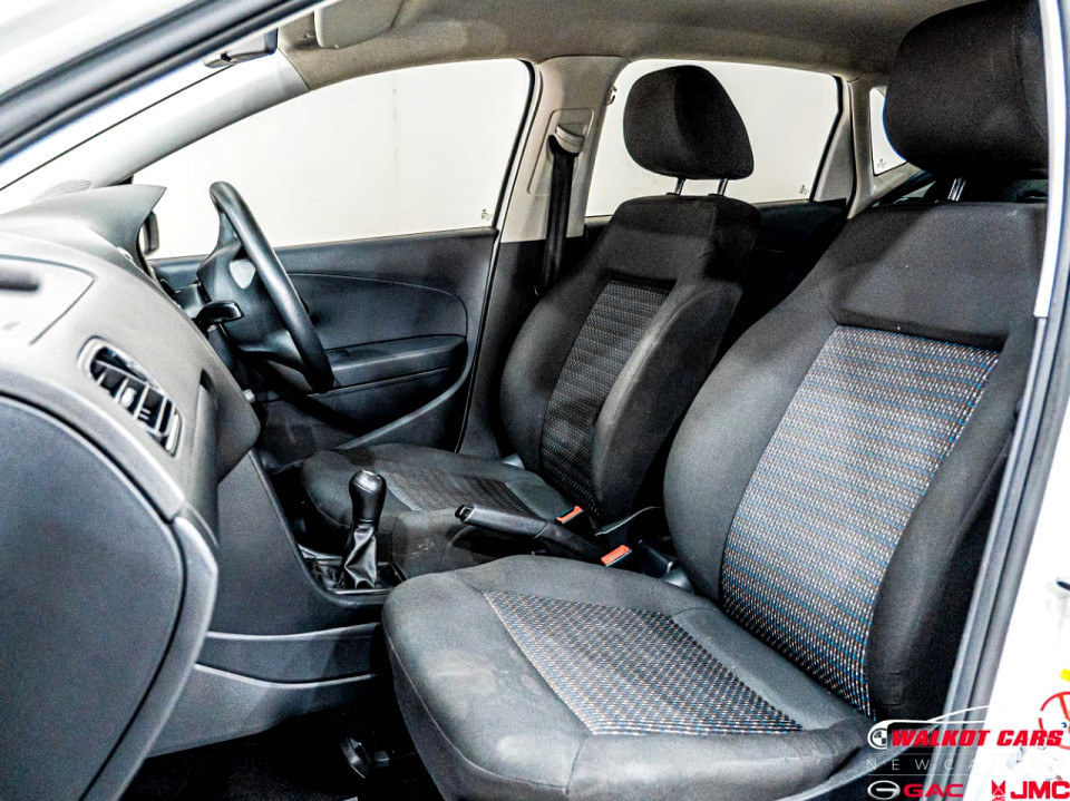 Photo 13 of 28