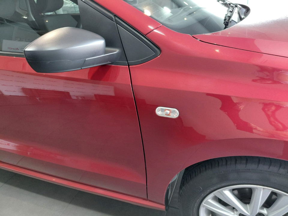 Photo 3 of 19