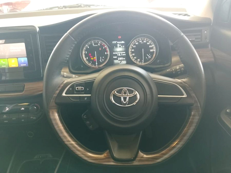 Photo 18 of 27