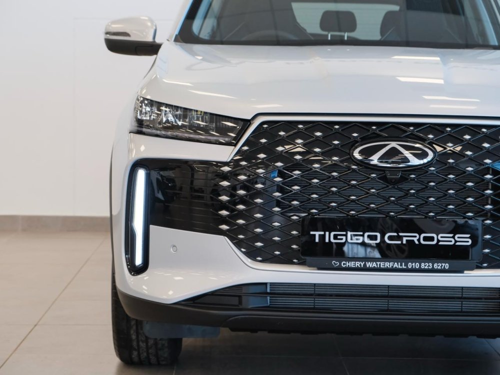 Photo 9 of 28